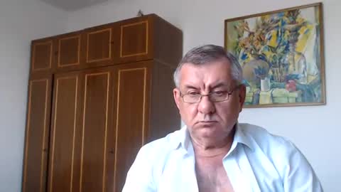Snapshot of machomale3 chatting on 06.17.26 Macho online show from 06.17.26