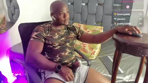 MACKBIG DICK im a damn dominant I like ATMs INSTAGRAM Edwinaragonc online show from 05.16.26