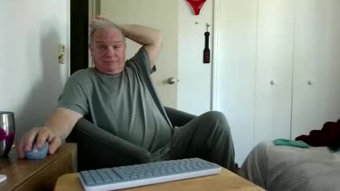 Snapshot of mackdocc001 chatting on 03.19.26 mackdocc001 online show from 03.19.26