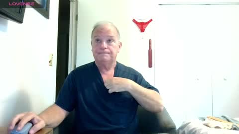 Snapshot of mackdocc001 chatting on 04.09.26 mackdocc001 online show from 04.09.26