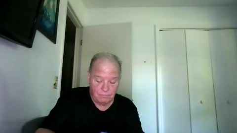 Snapshot of mackdocc001 chatting on 04.16.26 mackdocc001 online show from 04.16.26