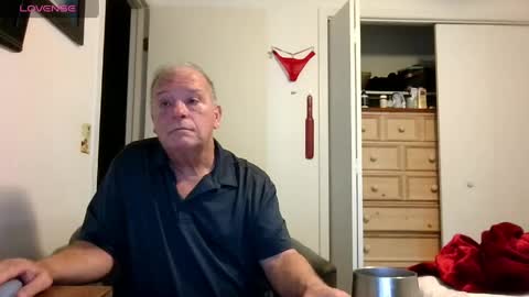 Snapshot of mackdocc001 chatting on 05.01.26 mackdocc001 online show from 05.01.26