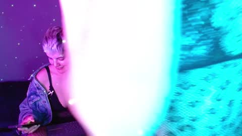 Noah Askew online show from 01.12.25