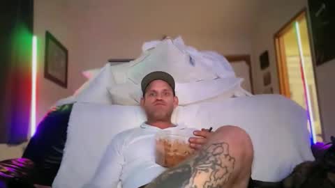 MackinCaliAllDay online show from 10.27.25