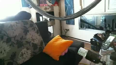 Snapshot of mad_dem0n chatting on 03.02.25 Manuel online show from 03.02.25