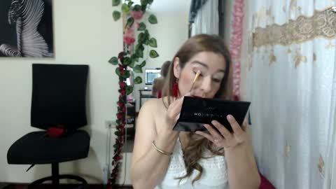 Snapshot of madam_dali chatting on 02.06.25 Dalila online show from 02.06.25