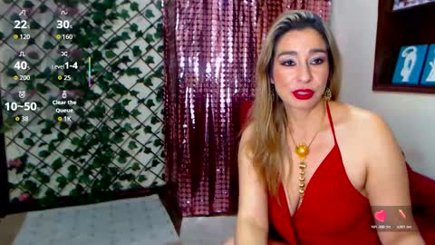 Snapshot of madam_dali chatting on 10.18.25 Dalila online show from 10.18.25