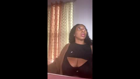 madam_glam online show from 12.18.25