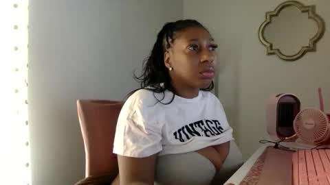 madam_glam online show from 04.29.26