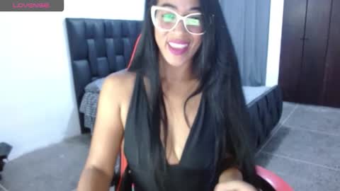 Snapshot of madam_klauss chatting on 10.21.25 EMILY online show from 10.21.25