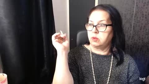 Snapshot of madam_sanjanne chatting on 10.17.25 Madam Sanjanne online show from 10.17.25