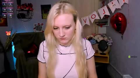 Snapshot of madam_ulis chatting on 02.16.26 Ulis online show from 02.16.26