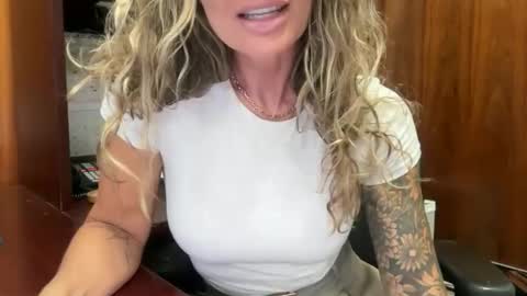 madame_andi online show from 06.11.26