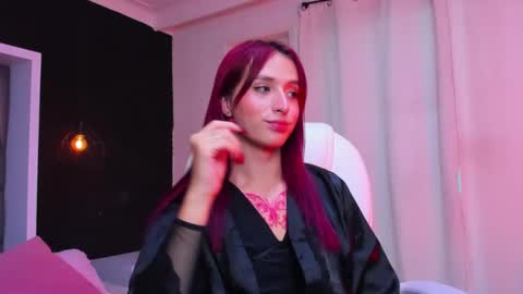 Snapshot of madame_lilith chatting on 01.11.25 madame lilith online show from 01.11.25