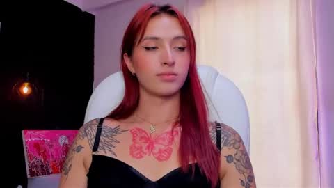 Snapshot of madame_lilith chatting on 01.25.25 madame lilith online show from 01.25.25