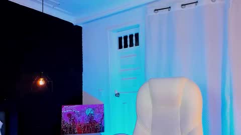 Snapshot of madame_lilith chatting on 10.30.25 madame lilith online show from 10.30.25