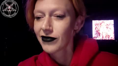 Snapshot of madame_lucifer chatting on 10.07.25 Madame Lucifer online show from 10.07.25