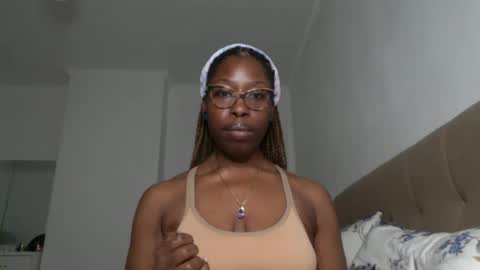 Snapshot of madamindigo chatting on 02.18.25 YourMadamIndigo online show from 02.18.25