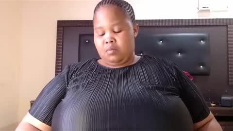 madamzee online show from 02.10.25