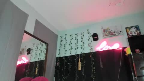 Snapshot of maddi_avalon chatting on 02.10.26 Maddi Avalon online show from 02.10.26