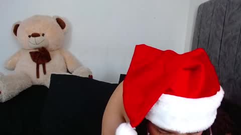 Snapshot of maddie_and_chelsea_ chatting on 12.28.24 Maddie and Chelsea online show from 12.28.24