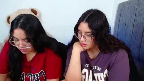 Snapshot of maddie_and_chelsea_ chatting on 01.12.25 Maddie and Chelsea online show from 01.12.25