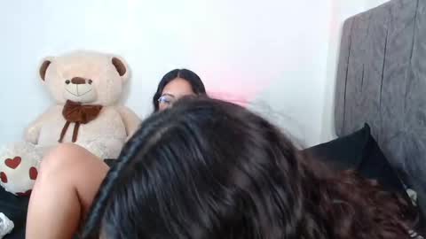 Snapshot of maddie_and_chelsea_ chatting on 01.17.25 Maddie and Chelsea online show from 01.17.25