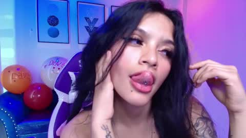 maddie_t18 online show from 05.16.26