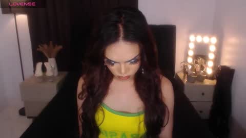 Snapshot of maddieontop chatting on 02.20.25 maddieontop online show from 02.20.25