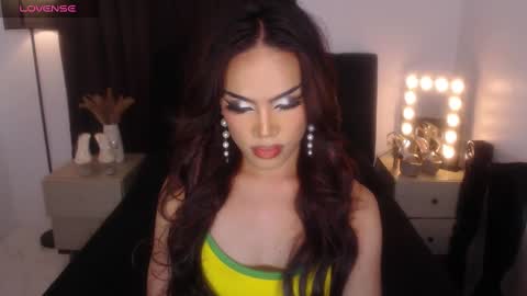 Snapshot of maddieontop chatting on 02.20.25 maddieontop online show from 02.20.25