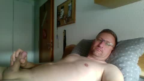 Snapshot of maddin8891 chatting on 06.06.26 Maddin online show from 06.06.26