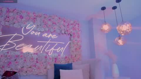 Maddison online show from 11.12.25