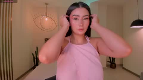 Snapshot of maddisonlowe chatting on 07.31.26 Maddison online show from 07.31.26