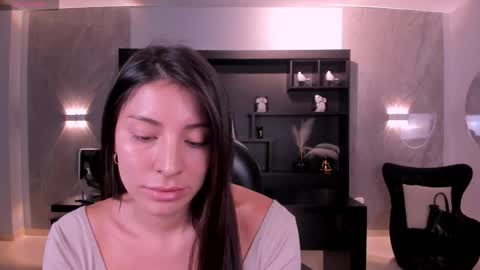 Maddison online show from 03.12.26