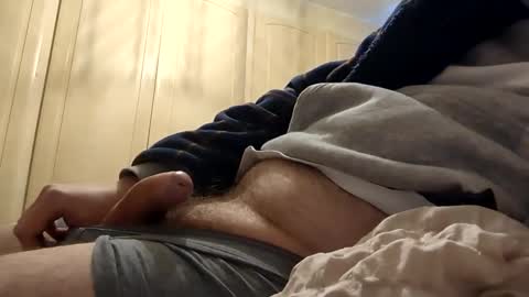 Snapshot of maddogg17 chatting on 12.01.25 maddogg17 online show from 12.01.25