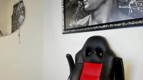 Snapshot of maddox_santana chatting on 02.23.25 Maddox Santana online show from 02.23.25