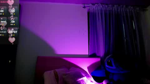 Snapshot of maddy_14 chatting on 02.19.25 Maddy UwU online show from 02.19.25