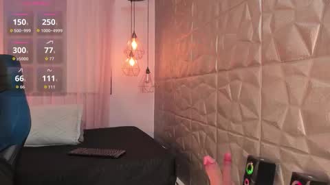 Maddy  online show from 10.29.25