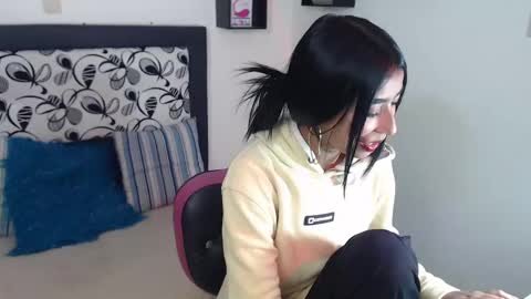 Maddy Parker  online show from 12.13.24