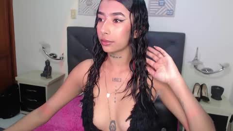 Maddy Parker  online show from 03.10.25