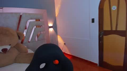  Maddy Crofft online show from 03.12.25