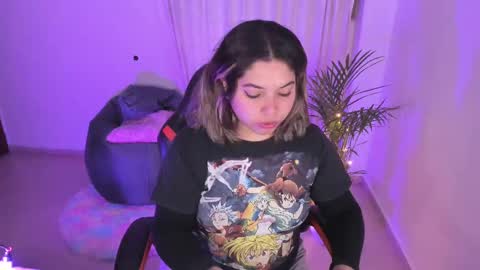 Snapshot of madelaine_taylor chatting on 01.22.25 madelaine_taylor online show from 01.22.25