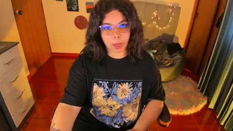 Snapshot of madelaine_taylor chatting on 09.18.25 madelaine_taylor online show from 09.18.25