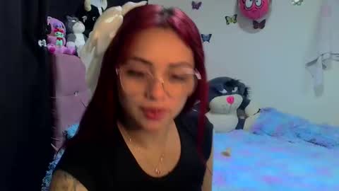 Snapshot of madeleine_2018 chatting on 05.05.26 sofia online show from 05.05.26