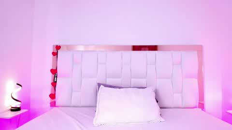 Snapshot of madeline_curvy chatting on 04.11.26 Madeline online show from 04.11.26