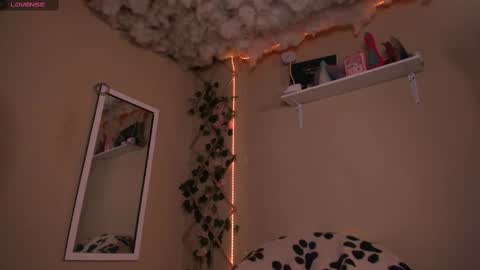 Snapshot of madelinebenet chatting on 09.15.25 Madeline online show from 09.15.25