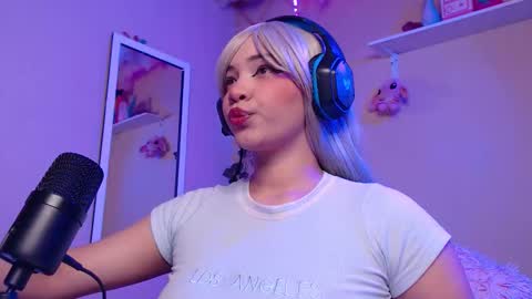 Snapshot of madelinebenet chatting on 10.06.25 Madeline online show from 10.06.25