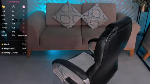 Snapshot of madelinefox_ chatting on 02.01.25 Madeline online show from 02.01.25