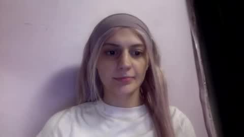 Snapshot of madelinevalentine chatting on 09.29.25 madeline online show from 09.29.25