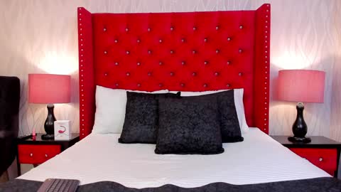 Madelyn Vancee online show from 01.09.25